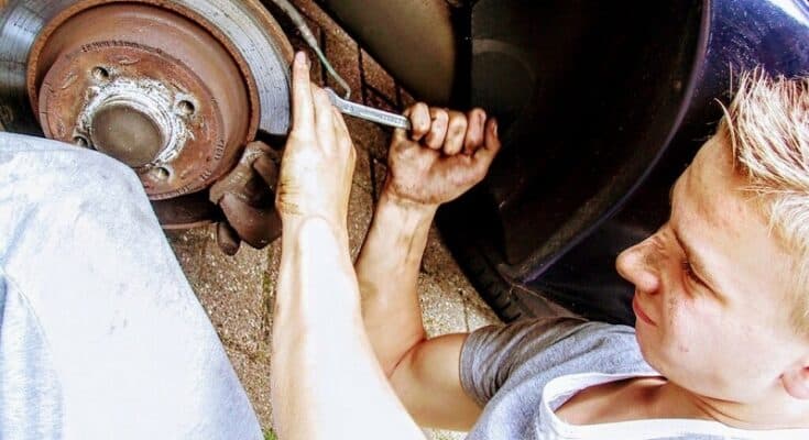 Pourquoi les français préfèrent-ils l'achat des pièces détachés pour voiture d'occasion